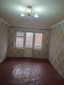 Зудлик билан фрунзе массифда квартира Сотилади