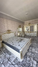 Milliy universitetining ruparasida kvartira bor bezmakler