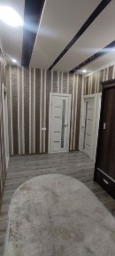 Продаётся 2-х комнатная квартира с подвалом и магазином