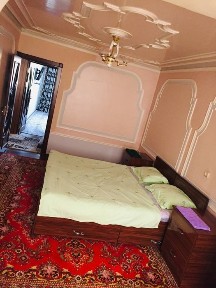 Sartipo 2xona 1etaj oilaga beriladi.