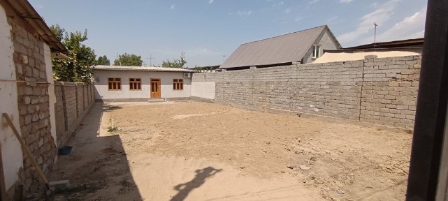 Мирзо Улугбек тумани Учхозда 3.9 сотхли ховли сотилади