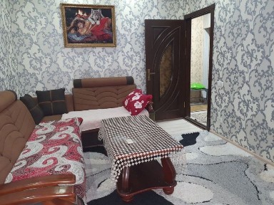 Сдается квартира в центре 2х комнатная г. карши
