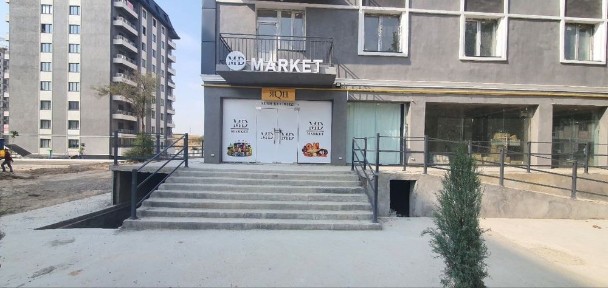 Чирчик шахри 2 микро район Янги узб Дукон сотилади 66 квадрат 62.000$