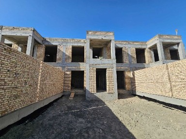 2,5 sotixli kotejlar sotiladi.