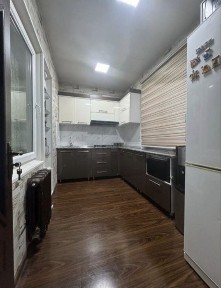 Продаётся 3ком квартира на Карасу3