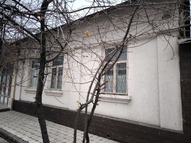 Продажа дома. На участке два дома 2-х и 4-х комнатные