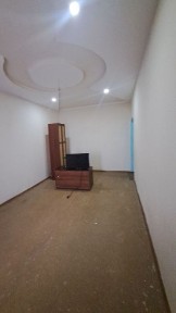 Аренда 1 ком квартира в 10 мкр 5 этаж