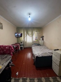 1 ком 3 этаж октябрь не долеко от дороги!