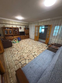 Продаётся срочно квартира.