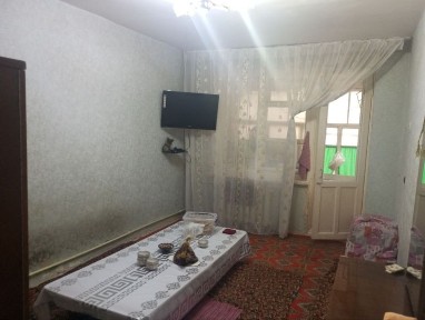 Квартира сотилади 2 Хона 3 Хона килинган