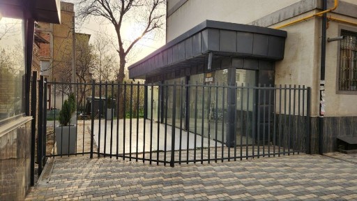 Сдается коммерческое помещение в аренду рядом с новосторойками