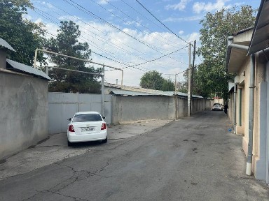 Продаётся производственное помещение в Алмазарском районе 20 сот