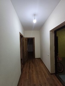 Yangi CHoshtepa metroni 1 bekati 1xona 40000$