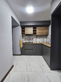 Трёхкомнатная Чиланзар Г9 А квартал кирпичный дом балкон 2х6 метра