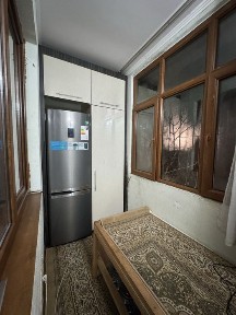 Kvartira sotiladi 3 xonali uchtepa farxod bozori yonida