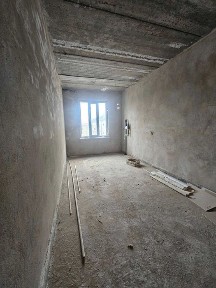 1 хоналик квартира Лифтлик домдан сотилади. Ор: 6-мкр. Чинор молл