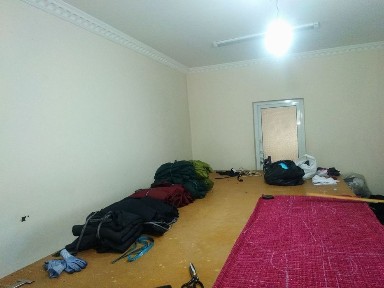 Продам нежилое помещение 2 комнаты Сергели-1