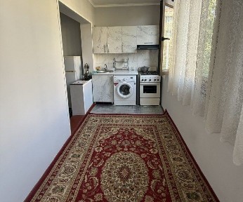 Бюк Ипак юли метрога 2 дакика юлда квартира ижарага берилади