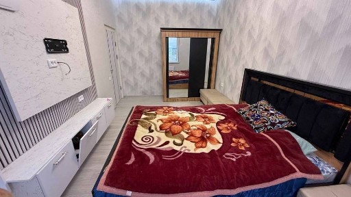 Chilonzor metrosi yaqinida sherglikka yoki oilaga kvartira bor