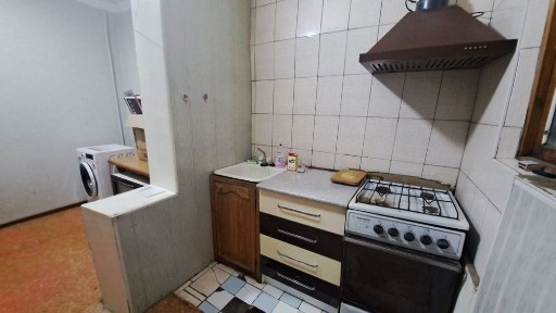 Аренда 1 ком квартира в 9 мкр 2 этаж