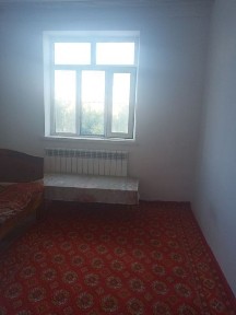 Sim-sim kafe 4 xanali kvartira arendaga beriledi. Tek semeyniyga