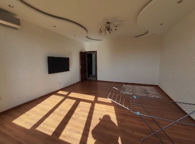 Лабзак 4/8/9 100кв. м хороший ремонт срочно (ор-р Анхор Парк)