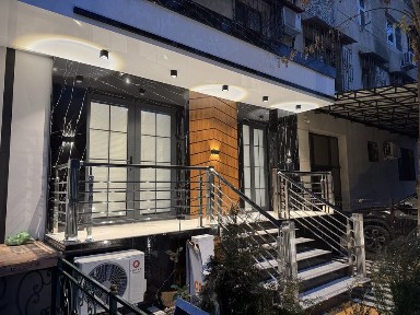 Эльбек | Зор тв - Продается нежилое помещение вдоль дороги 100м2