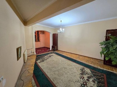 Ттз Ахмад Югнакий ПРОДАЁТСЯ квартира 4/2/5 балкон 2х6 + 2х3 Мирзо-Улу