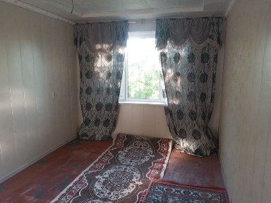 Продажа кв Городе Чирчике Турон 4 микрорайон Трёх комнатная кв 71.61