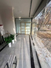 сдаётся коммерческое помещение на первой линии в Чиланзарский районе