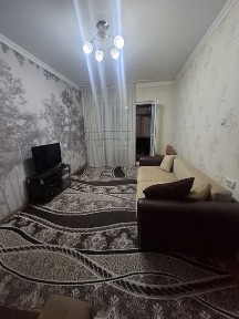 Срочно! Сдам 2 х ком в Якасарайском Районе ул Нукусская Госпитальный !