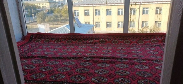 1 xonali kvartira ijaraga beriladi.16 maktab yonidagi domning 3 etaji