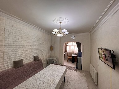 Uy sotiladi Qoratoshda