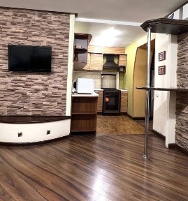 ЦуМ. 2в3комнатная с ремонтом кирпич. Ор 110 школа