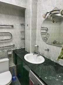 ПРОДАЕТСЯ 3/7/9 72м2 на: Ул. Осиё, Новомосковская