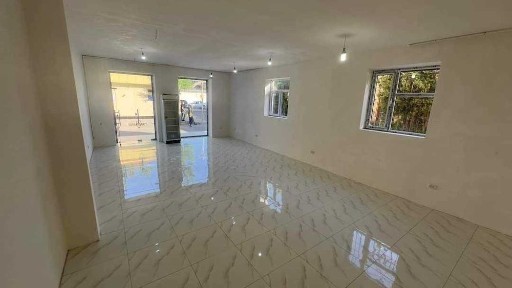 Саракулька, вдоль дороги 75м2, без ремонта