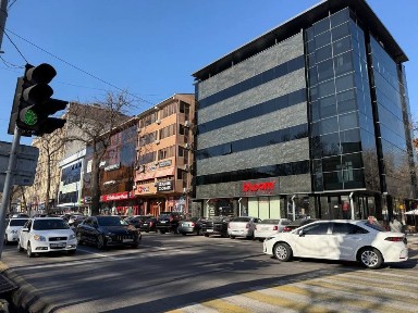 Продается Здание Ц-1 Мирзо Улугбек район 2000 Квадрат С Арендатором