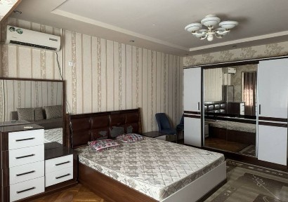 Продается 2/3/9 квартира на улице Ойбек, Госпитальный рынок, Мирабад