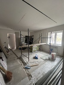 Прадаётся для под офис район Мирзо улугбек орентир тараканчик 1/1/4