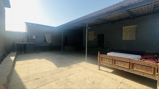 Toshkent shaxar Yangi hayot tumani Binokor mahallada uy sotiladi