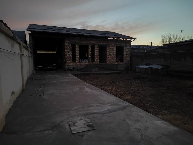 Bektimirda Majnuntolda uy