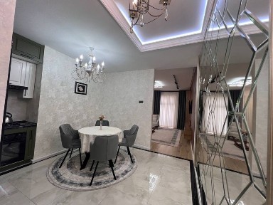 Сдаётся квартира 3/8/10 в Яккасарайском районе.