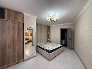 Продается 3 комнатная квартира ремонт м Ойбек