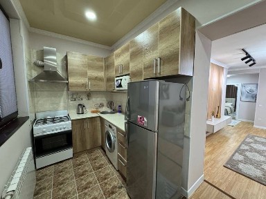 Центр- Ц5. 3комн на 2этаже. Со всей обстановкой