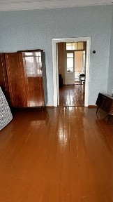 Сдается 2-х комнатная квартира в центре.