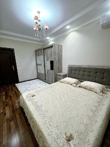 СДАМ В АРЕНДУ 4-ком кв Алайский рынок Юнусабад 053*