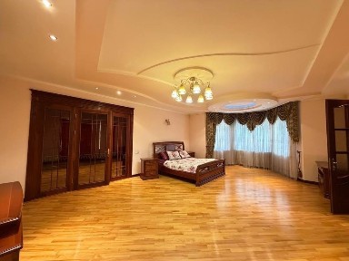 Продается 9 комн квартира в Габусе V369