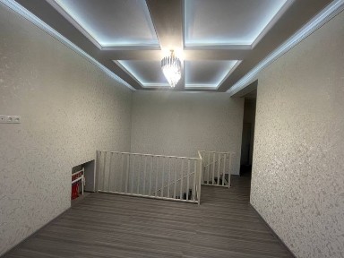 Абдурахмонов. 1.7. Сотиз. 5. Хона. 2. Хўл. 4. Санузел.