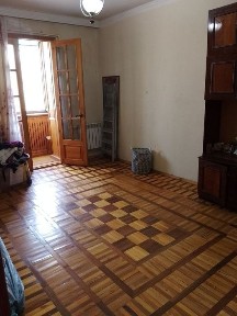 Метро чиланзар 2/4/4 продаю квартиру! Наличными, ипотеку можно купить.