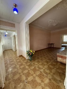 Юнусабад-2 квартал (ор-р: Суд) 3х комнатная, первый этаж